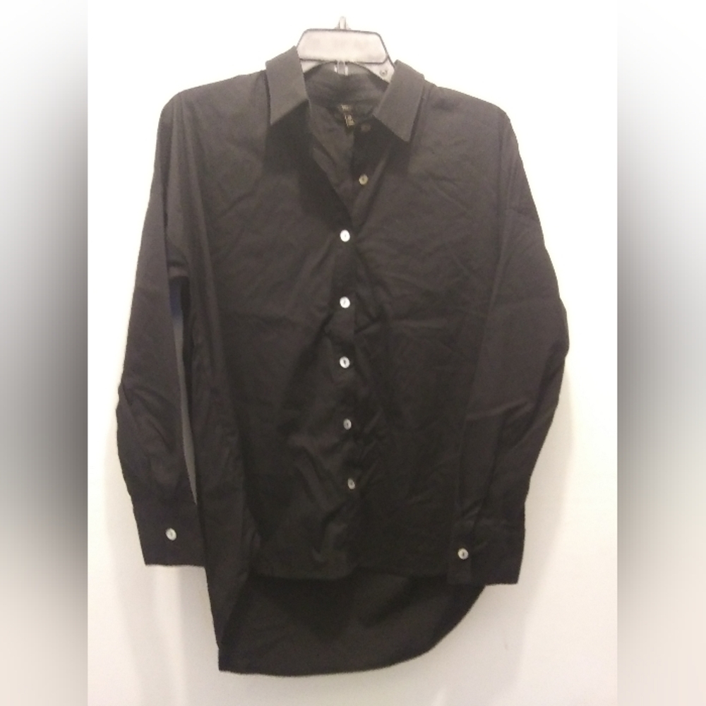 Tresics Black Button-Up Blouse